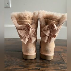 Pink uggs boots